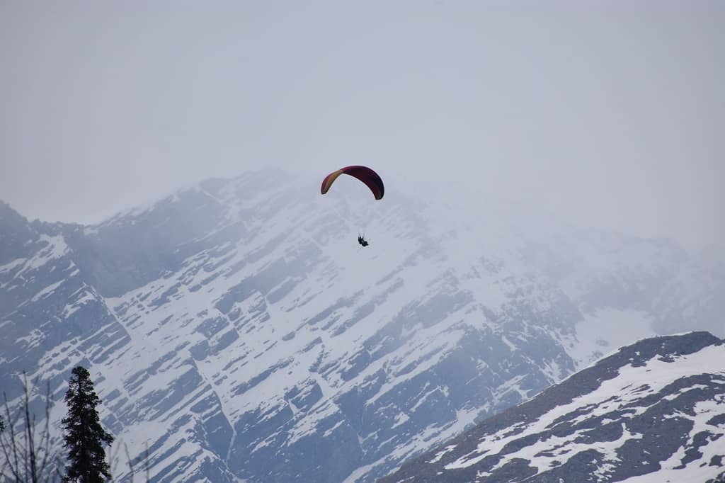 paragliding destination In solang