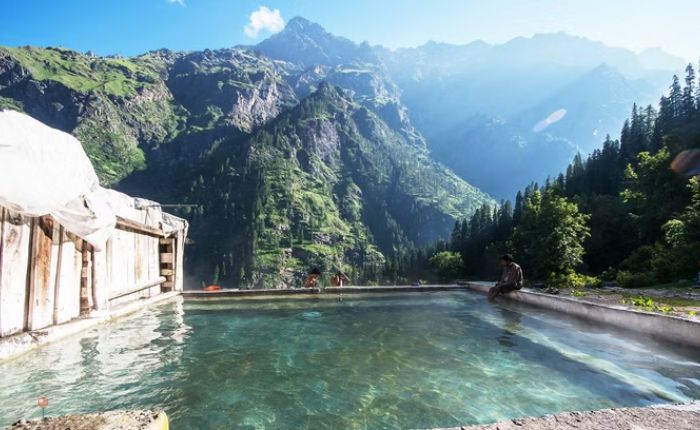 Nature hot spring in kheerganga 